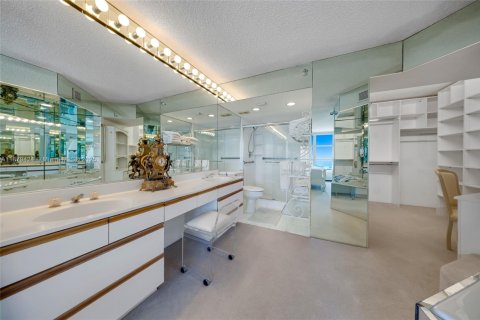 Condominio en venta en Aventura, Florida, 3 dormitorios, 159.98 m2 № 1924615 - foto 30
