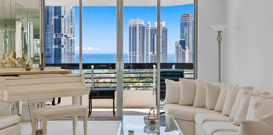 Condominio en Aventura, Florida, 3 dormitorios  № 1924615
