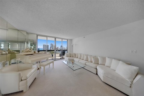Condominio en venta en Aventura, Florida, 3 dormitorios, 159.98 m2 № 1924615 - foto 5