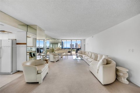 Condominio en venta en Aventura, Florida, 3 dormitorios, 159.98 m2 № 1924615 - foto 3
