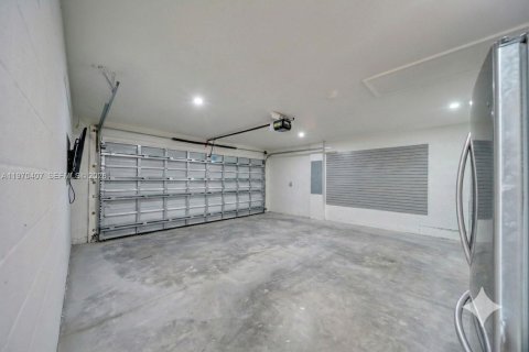 Casa en venta en Cape Coral, Florida, 3 dormitorios, 153.29 m2 № 2031088 - foto 26