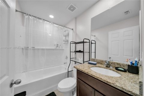 Casa en venta en Cape Coral, Florida, 3 dormitorios, 153.29 m2 № 2031088 - foto 24