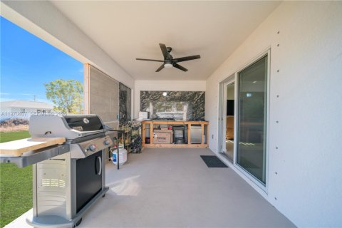 Casa en venta en Cape Coral, Florida, 3 dormitorios, 153.29 m2 № 2031088 - foto 27