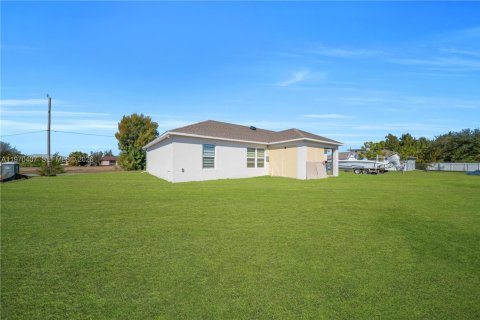 Casa en venta en Cape Coral, Florida, 3 dormitorios, 153.29 m2 № 2031088 - foto 30