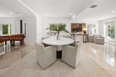 Купить виллу или дом в Майами-Бич, Флорида 4 спальни, 262.91м2, № 2083915 - фото 9