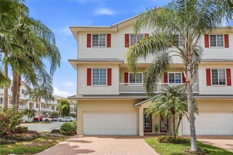 Touwnhouse à Palmetto, Floride 4 chambres, 241.92 m2 № 2113058