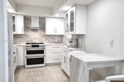 Condo in Boca Raton, Florida, 2 bedrooms  № 1952483 - photo 9
