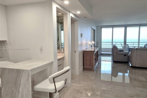 Condo in Boca Raton, Florida, 2 bedrooms  № 1952483 - photo 11