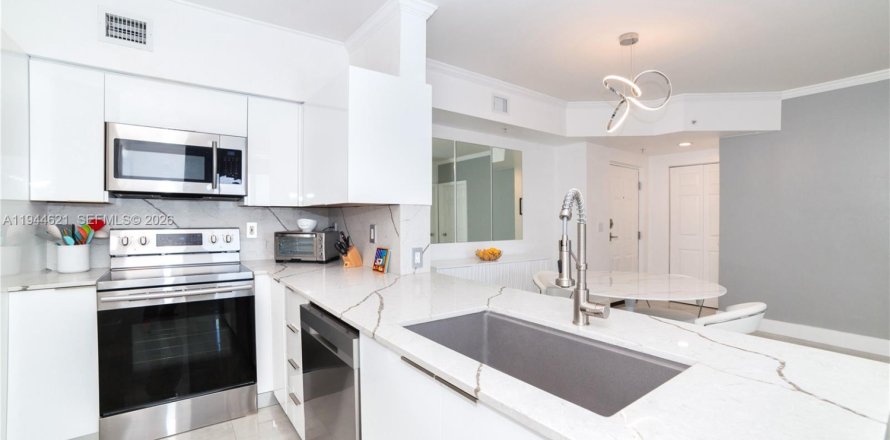 Кондоминиум с 2 спальнями в Санни-Айлс-Бич, Флорида № 2004436