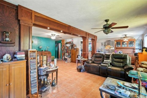 House in New Smyrna Beach, Florida 2 bedrooms, 110.37 sq.m. № 1886261 - photo 5