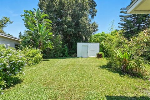 House in New Smyrna Beach, Florida 2 bedrooms, 110.37 sq.m. № 1886261 - photo 10