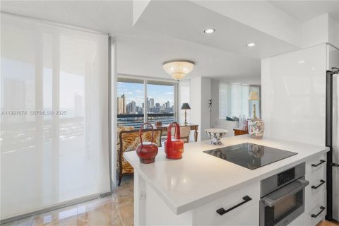 Купить кондоминиум в Авентура, Флорида 2 спальни, 134.43м2, № 1982645 - фото 12