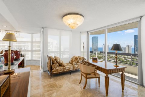 Купить кондоминиум в Авентура, Флорида 2 спальни, 134.43м2, № 1982645 - фото 19