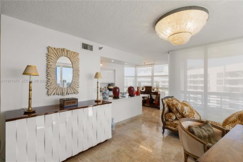 Купить кондоминиум в Авентура, Флорида 2 спальни, 134.43м2, № 1982645 - фото 15