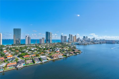 Купить кондоминиум в Авентура, Флорида 2 спальни, 134.43м2, № 1982645 - фото 30