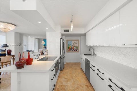 Купить кондоминиум в Авентура, Флорида 2 спальни, 134.43м2, № 1982645 - фото 14