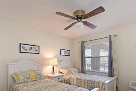 Condo in Bradenton, Florida, 2 bedrooms  № 2205791 - photo 11