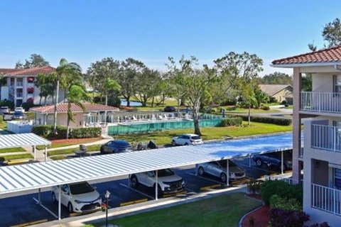 Condo in Bradenton, Florida, 2 bedrooms  № 2205791 - photo 15