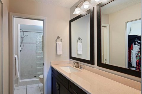 Condo in Bradenton, Florida, 2 bedrooms  № 2205791 - photo 8