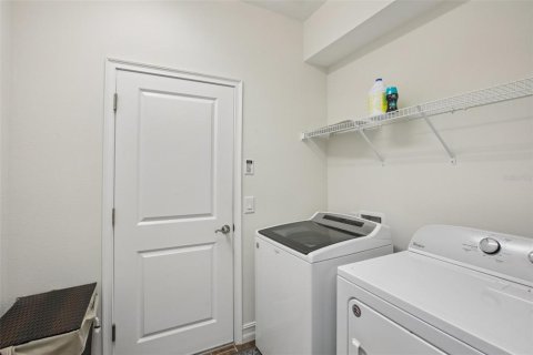 Casa en venta en Wesley Chapel, Florida, 3 dormitorios, 223.15 m2 № 1913861 - foto 16