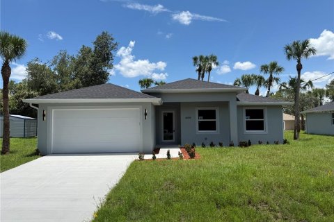 House in North Port, Florida 3 bedrooms, 146.51 sq.m. № 1911516 - photo 1