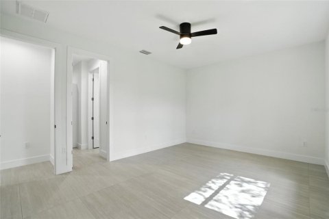House in North Port, Florida 3 bedrooms, 146.51 sq.m. № 1911516 - photo 27