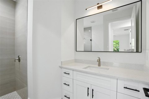 House in North Port, Florida 3 bedrooms, 146.51 sq.m. № 1911516 - photo 24