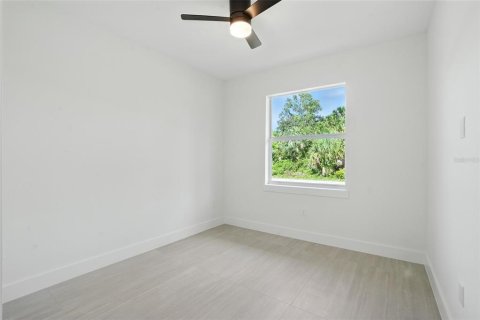 House in North Port, Florida 3 bedrooms, 146.51 sq.m. № 1911516 - photo 20