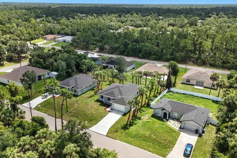 House in North Port, Florida 3 bedrooms, 146.51 sq.m. № 1911516 - photo 5