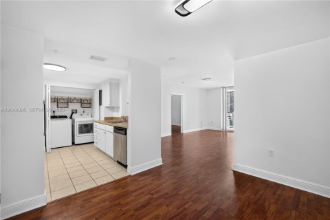 Condominio en venta en Miami, Florida, 2 dormitorios, 95.04 m2 № 2252237 - foto 17
