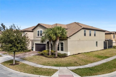 House in Kissimmee, Florida 8 bedrooms, 375.42 sq.m. № 2321324