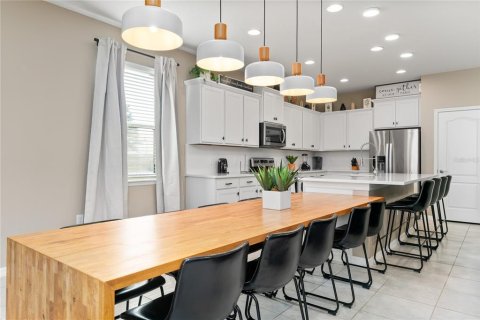 Villa ou maison à vendre à Kissimmee, Floride: 8 chambres, 375.42 m2 № 2321324 - photo 12
