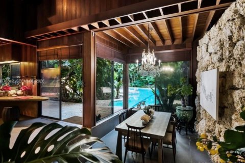 Condo in Miami, Florida, 3 bedrooms  № 2044476 - photo 9