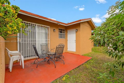 Купить виллу или дом в Флорида-Сити, Флорида 3 спальни, 101.45м2, № 1998491 - фото 25