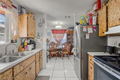 Купить виллу или дом в Флорида-Сити, Флорида 3 спальни, 101.45м2, № 1998491 - фото 12