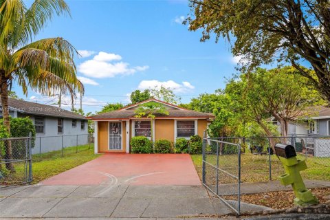 Дом в Флорида-Сити, Флорида 3 спальни, 101.45м2 № 1998491