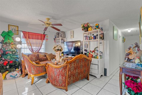 Купить виллу или дом в Флорида-Сити, Флорида 3 спальни, 101.45м2, № 1998491 - фото 6