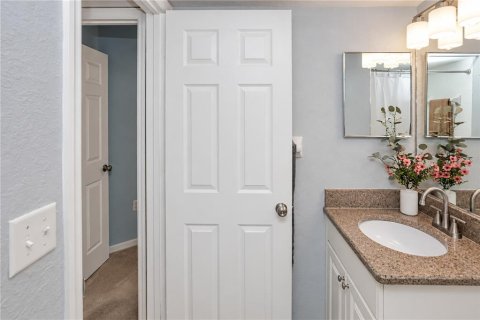 Copropriété à vendre à Sarasota, Floride: 2 chambres, 105.72 m2 № 2403312 - photo 15