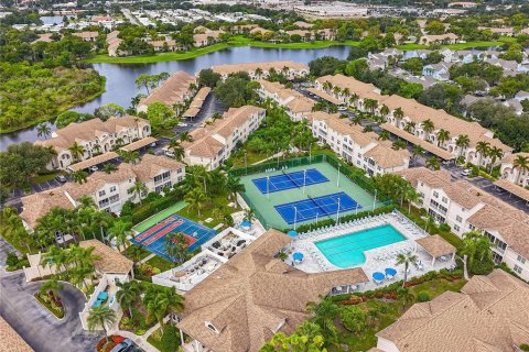 Copropriété à vendre à Sarasota, Floride: 2 chambres, 105.72 m2 № 2403312 - photo 30