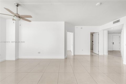 Copropriété à louer à Miami, Floride: 1 chambre, 105.35 m2 № 2055587 - photo 26