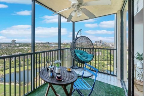 Condo in Aventura, Florida, 2 bedrooms № 2170718 - photo 12