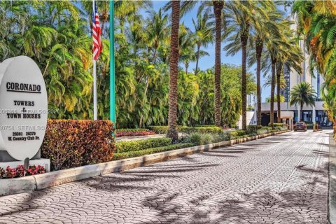 Condo in Aventura, Florida, 2 bedrooms № 2170718 - photo 2