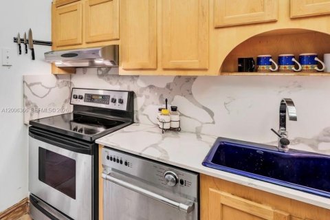 Condo in Aventura, Florida, 2 bedrooms № 2170718 - photo 17