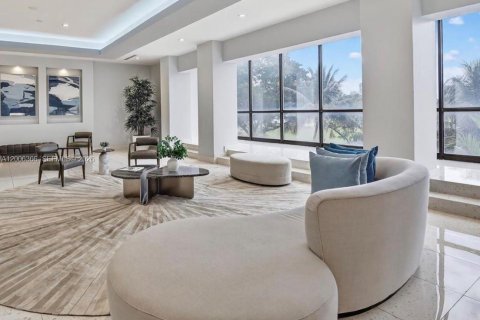 Condo in Aventura, Florida, 2 bedrooms № 2170718 - photo 4