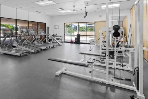 Condo in Aventura, Florida, 2 bedrooms № 2170718 - photo 20