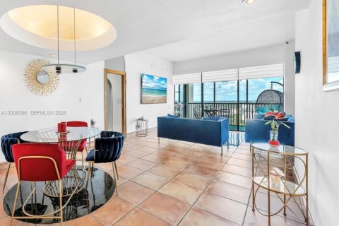 Condo in Aventura, Florida, 2 bedrooms № 2170718 - photo 7
