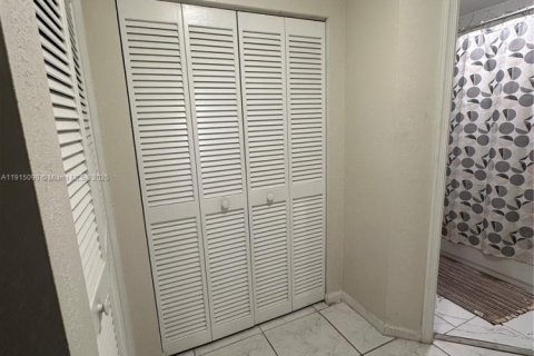 Townhouse in Boca Raton, Florida 2 bedrooms, 118.82 sq.m. № 1972716 - photo 22