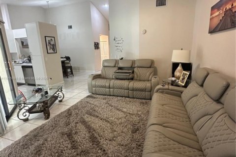 Townhouse in Boca Raton, Florida 2 bedrooms, 118.82 sq.m. № 1972716 - photo 14