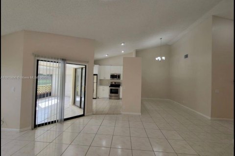 Townhouse in Boca Raton, Florida 2 bedrooms, 118.82 sq.m. № 1972716 - photo 10