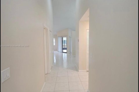 Townhouse in Boca Raton, Florida 2 bedrooms, 118.82 sq.m. № 1972716 - photo 29
